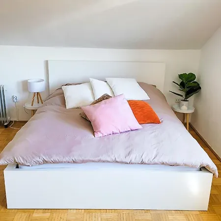Dg R- Helle 40m2 2-zimmer Naehe Salzburg * Freilassing